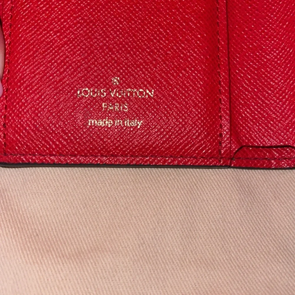Limited Edition Louis Vuitton Wallet. - Picture 4 of 9